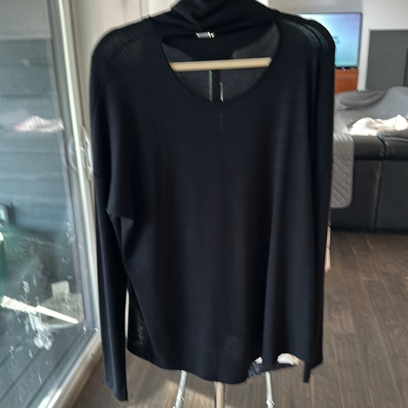 rag & bone light long sleeve loose turtle neck Size Large - Picture 5 of 7